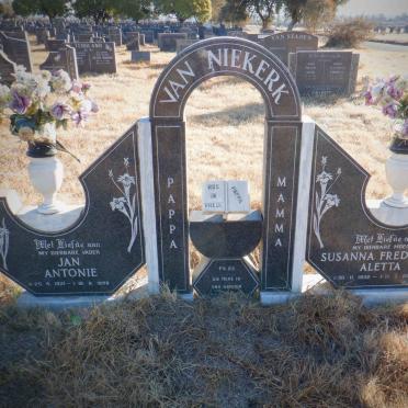 NIEKERK Jan Antonie, van 1921-1998 &amp; Susanna Fredrika Aletta 1932-2001