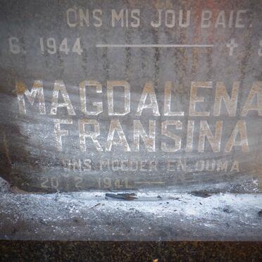 PIENAAR Johannes Hendrik 1944-2000 &amp; Magdalena Fransina 1941-