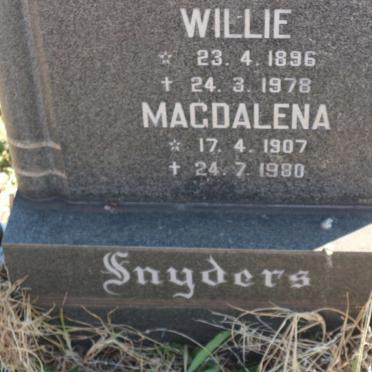 SNYDERS Willie 1896-1978 &amp; Magdalena 1907-1980