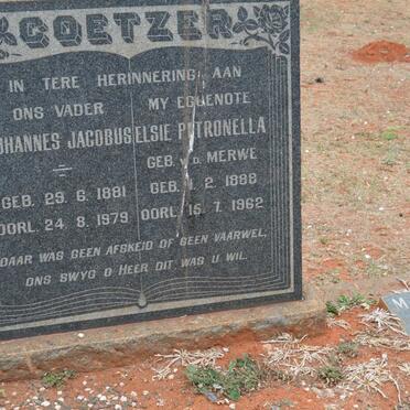 COETZER Johannes Jacobus 1881-1979 & Elsie Petronella v.d. MERWE 1888-1962 :: GREYLING M.M. 1917-1990