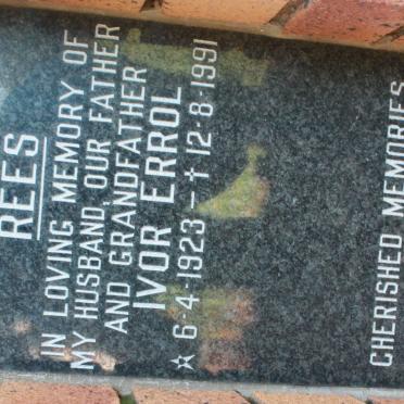 REES Ivor Errol 1923-1991