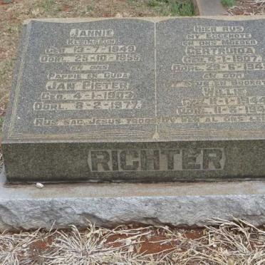 RICHTER Jan Pieter 1903-1977 &amp; Gertruida 1907-1945 :: RICHTER Willie 1944-1944 :: RICHTER Jannie 1949-1955