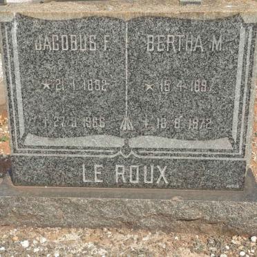 ROUX Jacobus F., le 1892-1966 &amp; Bertha M. 1897-1972