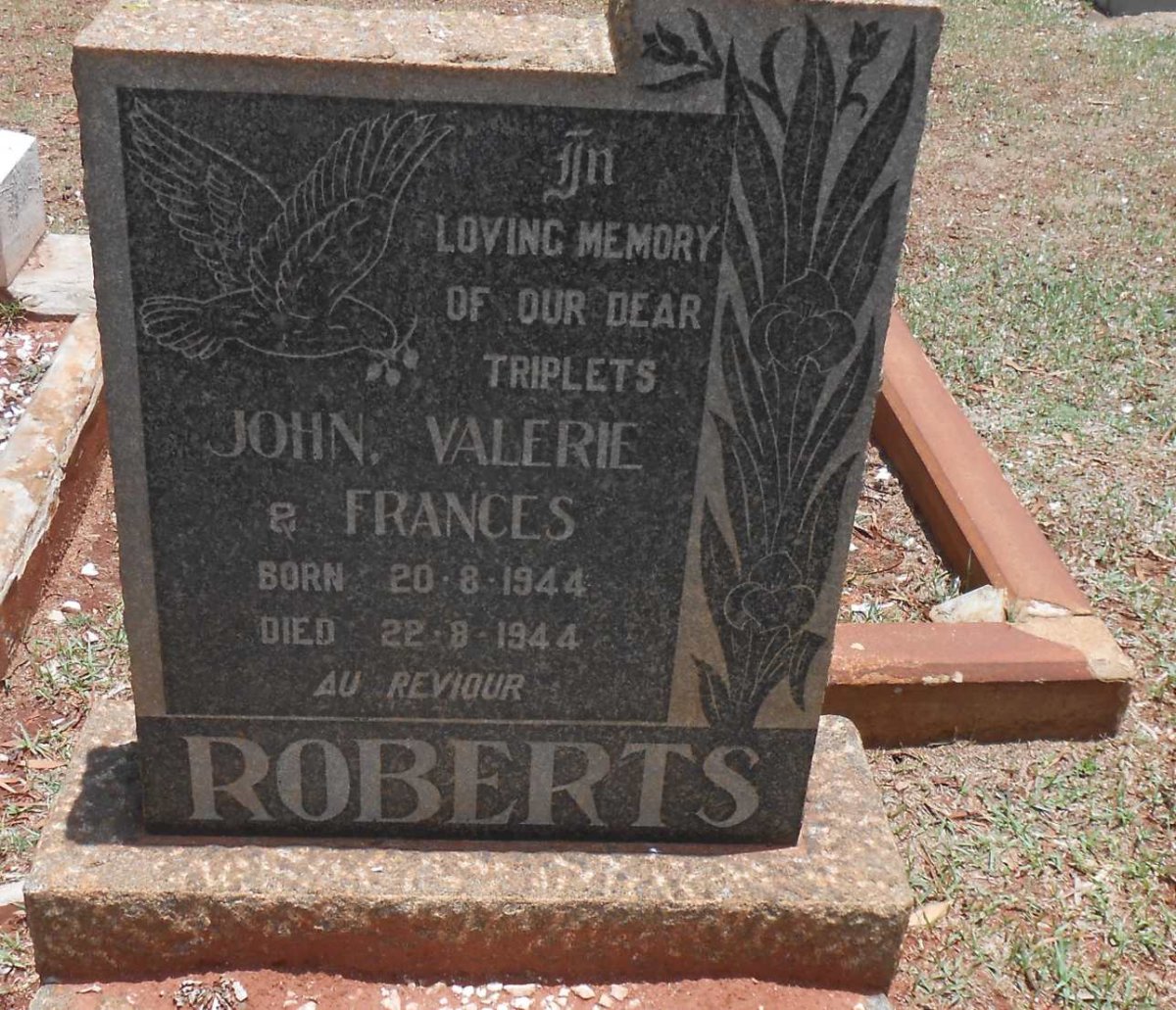 ROBERTS John 1944-1944 :: ROBERTS Valerie 1944-1944 :: ROBERTS Frances 1944-1944