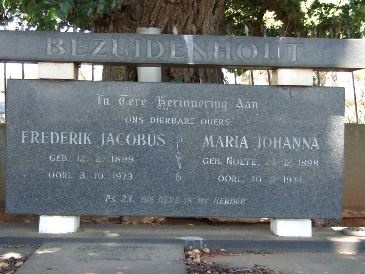 BEZUIDENHOUT Frederik Jacobus 1899-1973 &amp; Maria Johanna NOLTE 1898-1974