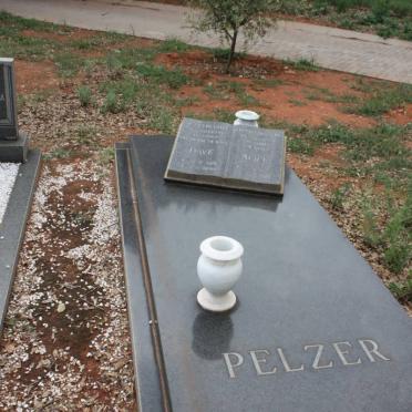 PELZER Dave 1921-1990 &amp; Alice 1925-1993