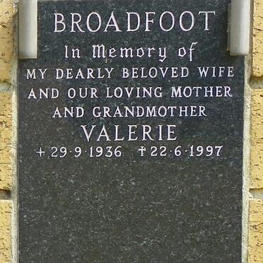BROADFOOT Valerie 1936-1997