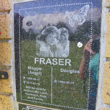 FRASER Douglas 1966- &amp; Maggie 1968-2011