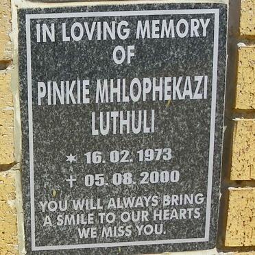 LUTHULI Pinkie Mhlophekazi 1973-2000