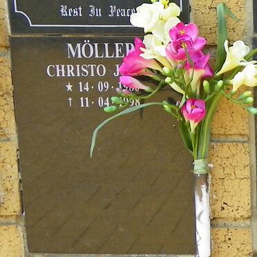 MÖLLER Christo J? 19??-1998