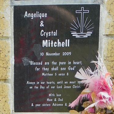 MITCHELL Angelique -2009 :: MITCHELL Crystal -2009