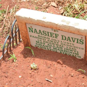 DAVIS Naasief 1975-2019