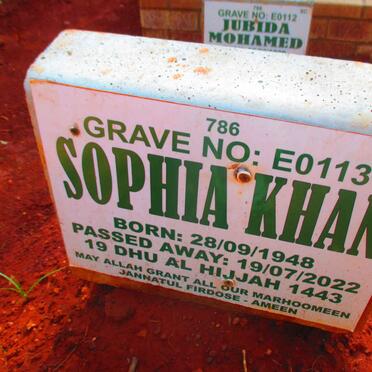 KHAN Sophia 1948-2022