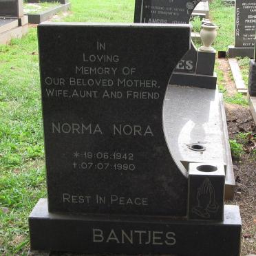 BANTJES Norma Nora 1942-1990