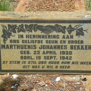 BEKKER Marthuenis Johannes 1930-1942