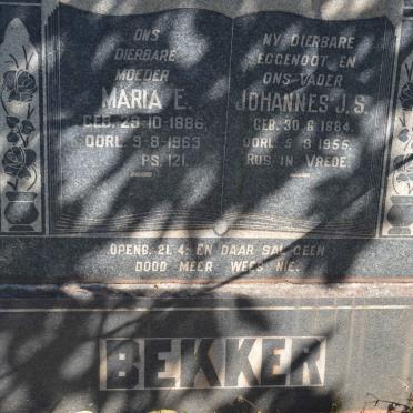 BEKKER Johannes J.S. 1884-1955 &amp; Maria E. 1886-1963