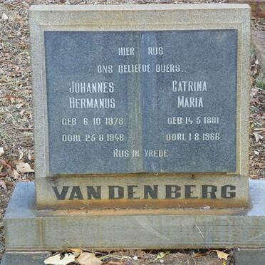 BERG Johannes Hermanus, van den 1878-1946 &amp; Catrina Maria 1881-1966