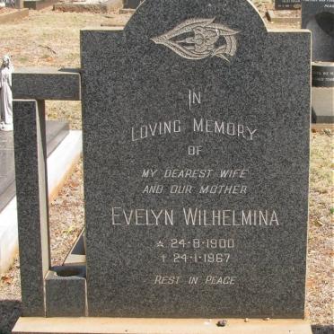 BOOYSEN Evelyn Wilhelmina 1900-1967