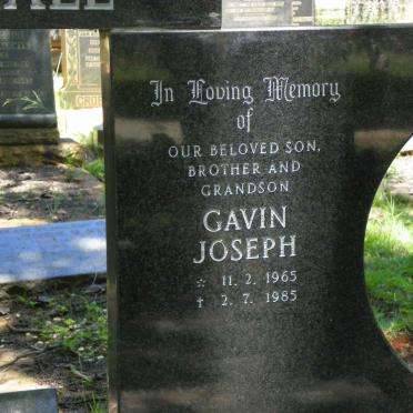BOXALL Kevin Morgan 1928-2008 &amp; Catherine Mary Sophia VAN JAARSVELD 1936-2010 :: BOXALL Gavin Joseph 1965-1985