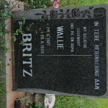 BRITZ Wallie 1921-1989