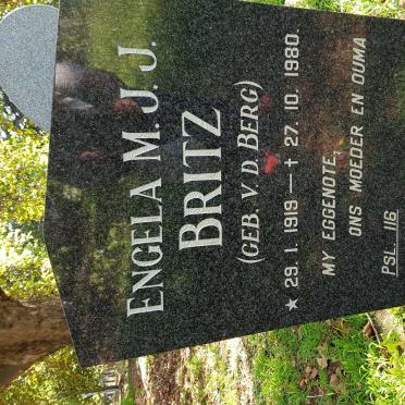 BRITZ Johannes N. 1911-2004 &amp; Engela M.J.J. V.D. BERG 1919-1980