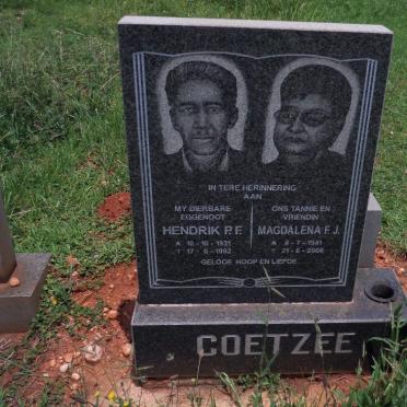 COETZEE Hendrik P.F. 1931-1992 &amp; Magdalena F.J. 1941-2006