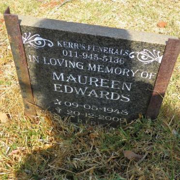 EDWARDS Maureen 1948-2009
