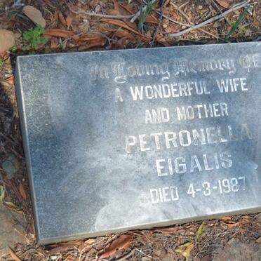 EIGALIS Petronella -1987