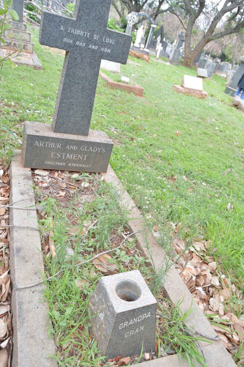 ESTMENT Arthur &amp; Gladys