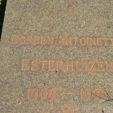 ESTERHUIZEN Johannes Phillipus 1897-1958 &amp; Doreen Antoinette 1906-1955