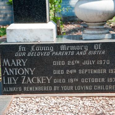 FARAH Antony -1970 &amp; Mary -1970 :: ZACKEY Lily -1971