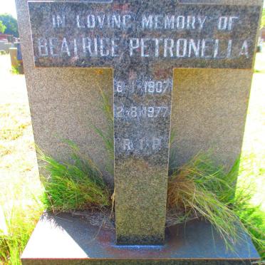 FARCHER Beatrice Petronella 1907-1977