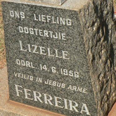 FERREIRA Lizelle -1956