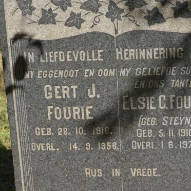 FOURIE Gert J. 1916-1956 &amp; Elsie C. STEYN 1910-1973