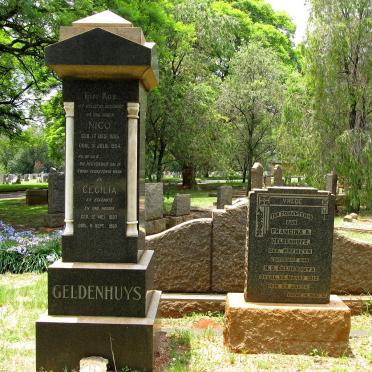 GELDENHUYS Nico 1885-1954 &amp; Cecilia 1887-1969 &amp; Francina A. nee HOFMEYR -1912