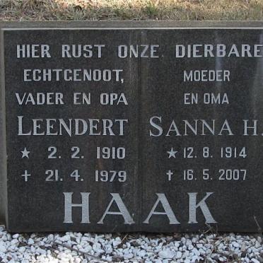 HAAK Leendert 1910-1979 &amp; Sanna H. 1914-2007