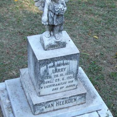 HEERDEN Larry, van 1952-1953