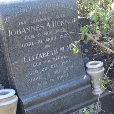 HENNOP Johannes A. 1887-1962 &amp; Elizabeth M.M. V.D. MERWE 1894-1974
