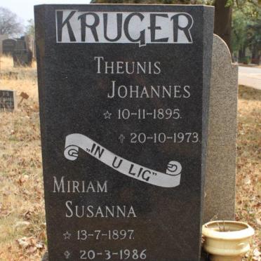 KRUGER Theunis Johannes 1895-1973 &amp; Miriam Susanna BOSMAN 1897-1986