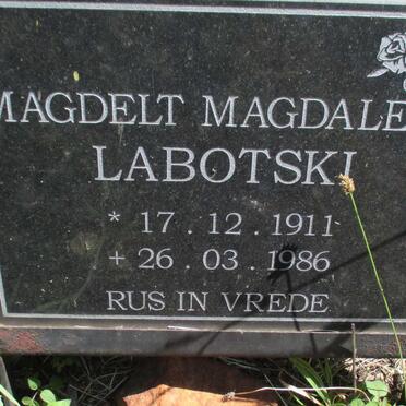 LABOTSKI Pieter Jacobus 1905-1968 &amp; Magdelt Magdalena 1911-1986