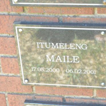 MAILE Itumeleng 2000-2001