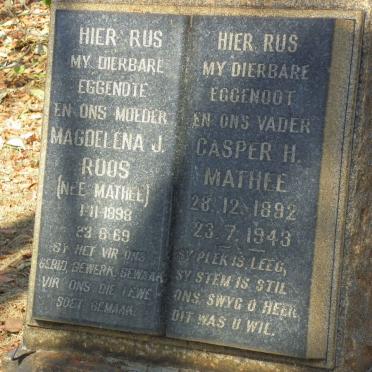 MATTHEE Casper H. 1892-1943 &amp; Magdalena J. ROOS nee MATTHEE 1898-1969