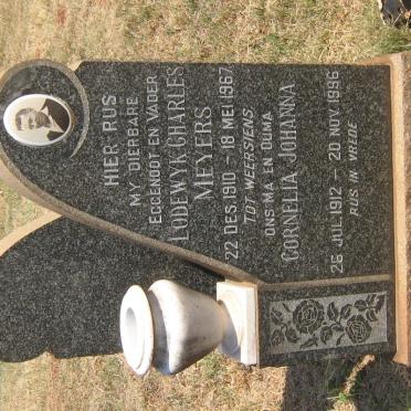 MEYERS Lodewyk Charles 1910-1967 &amp; Cornelia Johanna 1912-1996