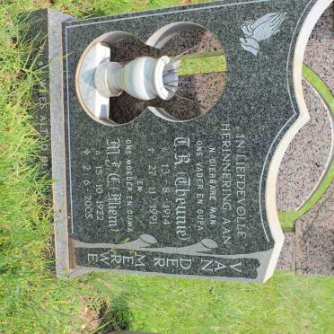 MERWE T.R., van der 1914-1991 &amp; M.J.C. 1922-2005