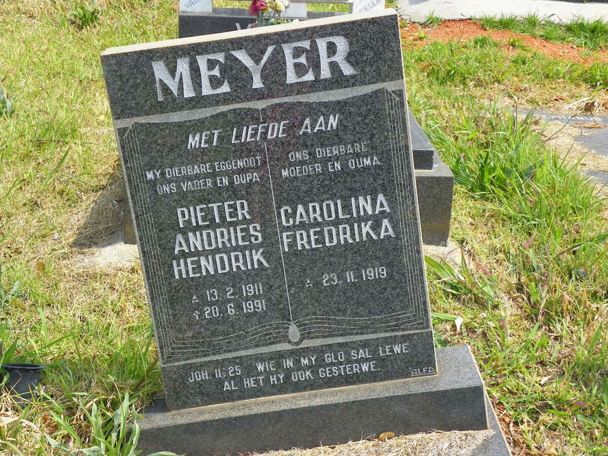 MEYER Pieter Andries Hendrik 1911-1991 &amp; Carolina Fredrika 1919-