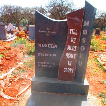 MOSOEU Mosela Junia 1939-2021