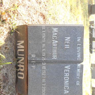 MUNRO Neil Mac Arthur 1920-1975 &amp; Veronica 1927-2006