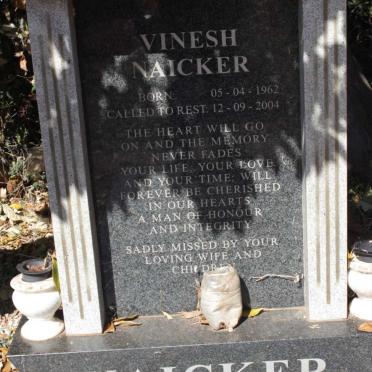 NAICKER Vinesh 1962-2004