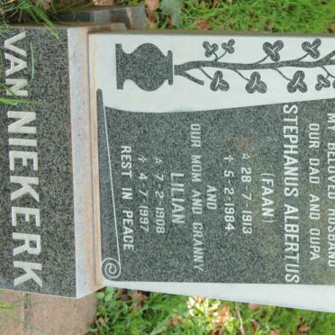 NIEKERK Stephanus Albertus, van 1913-1984 &amp; Lilian 1908-1997
