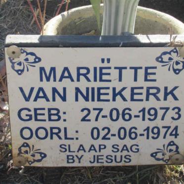 NIEKERK Mariëtte, van 1973-1974